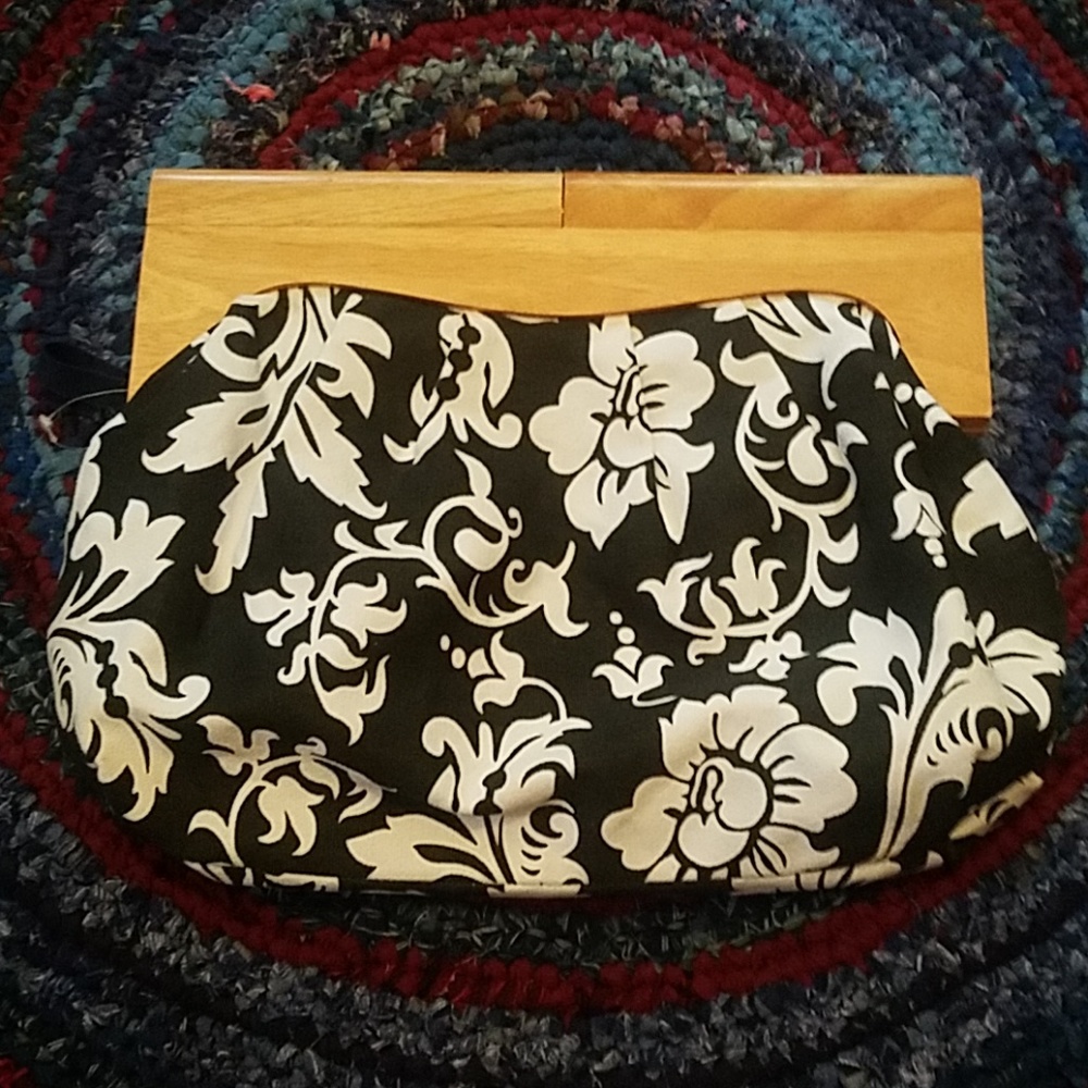 Old Navy Cloth & Wooden Handle Clutch